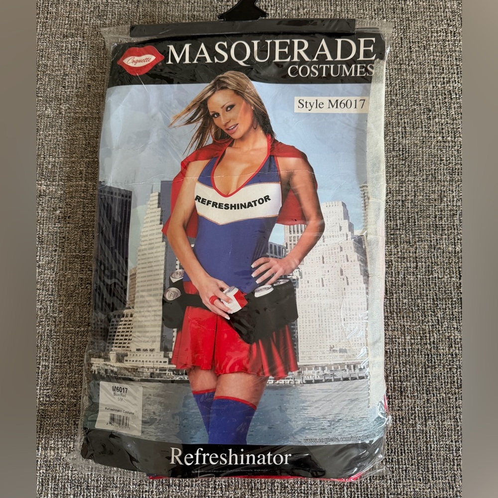 Masquerade Red and Blue Refreshinator Outfit